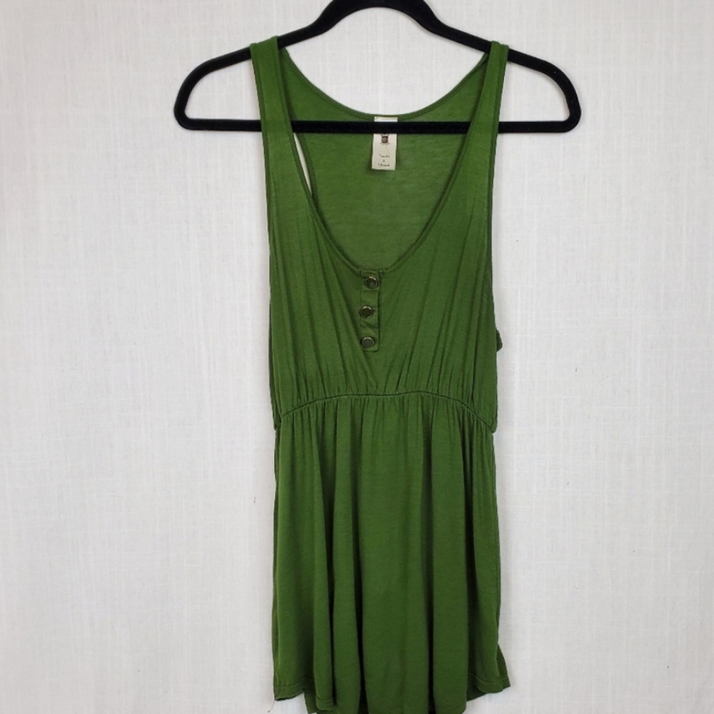 Green Lightweight Summer Tank 🌿